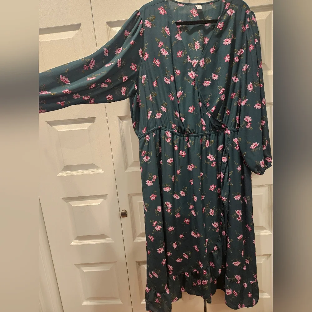 Old Navy Waist Defined Faux-wrap Georgette Dress, Green Floral, 3X - Picture 3 of 4